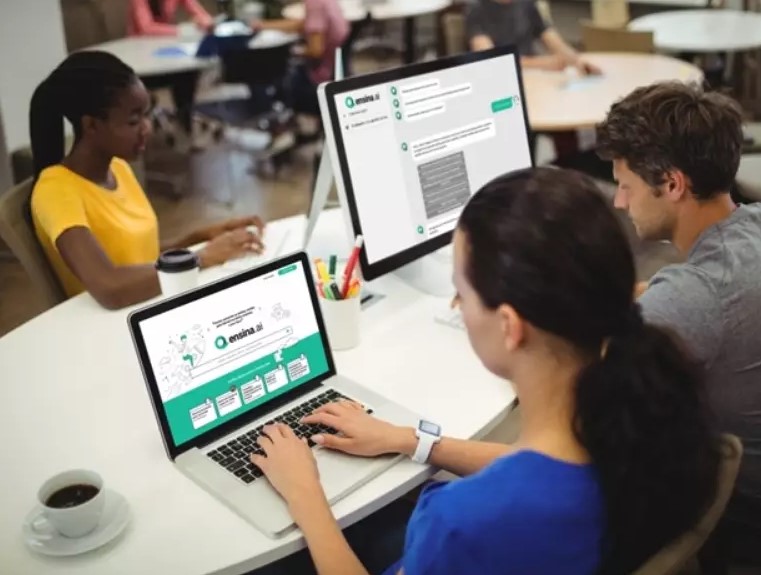 Alunos das escolas estaduais de MG terão ajuda da IA nos estudos para o Enem