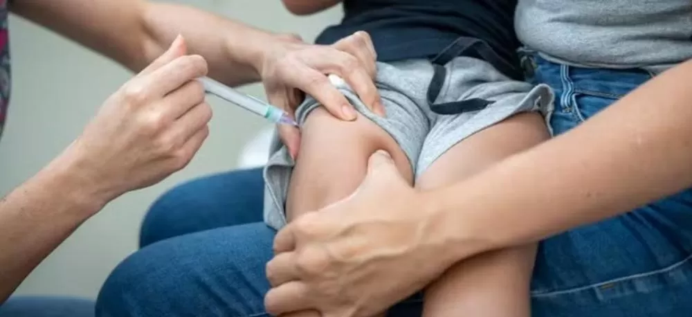 Surto de Coqueluche ameaça Minas Gerais com 26 novos casos em quatro dias