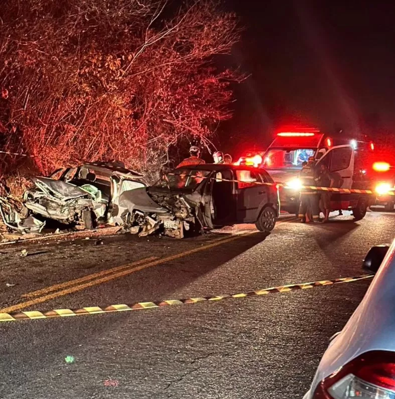 Idosa de 87 anos morre presa às ferragens em acidente na MG-020 em Santa Luzia