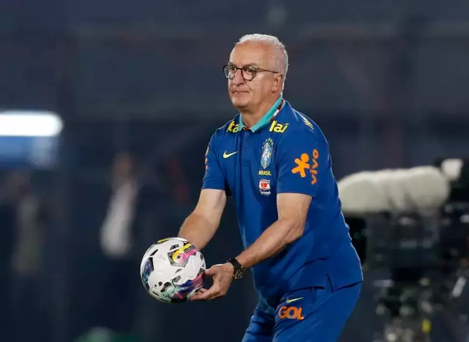 Dorival Júnior reconhece pior desempenho da Seleção Brasileira sob seu comando