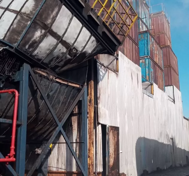 Explosão em fábrica de móveis em Minas deixa três feridos