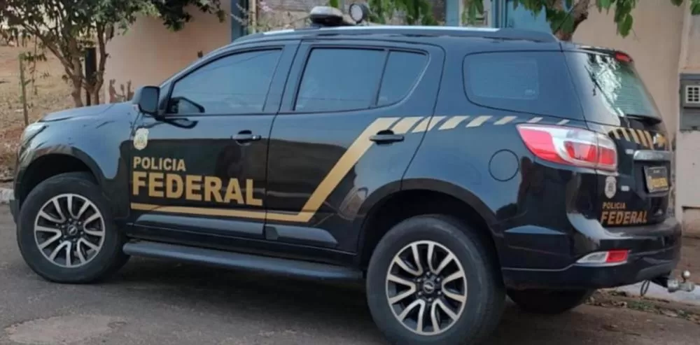 Operação da PF combate extração ilegal de minério na Grande BH e apreende veículos de carga