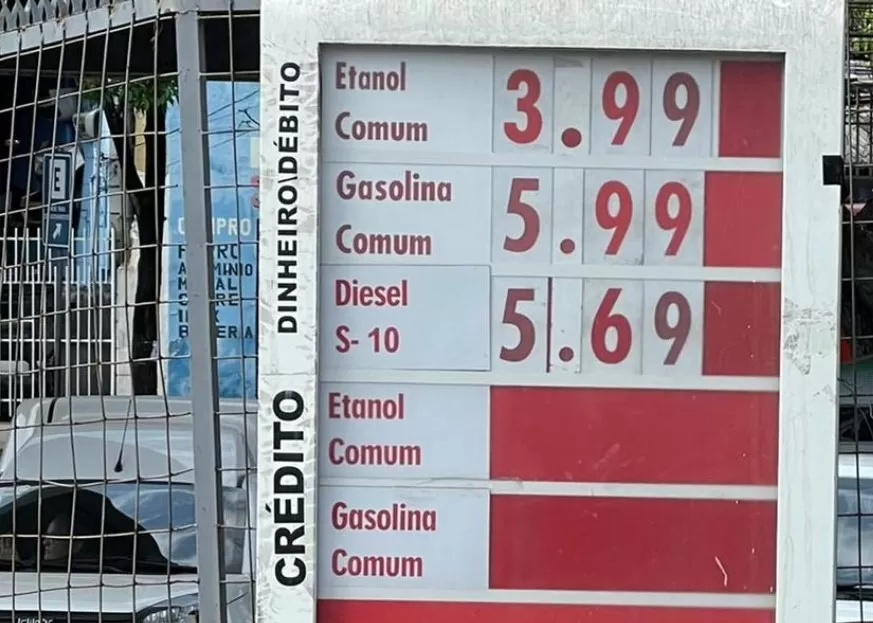 Gasolina em Belo Horizonte cai e pode ser encontrada a menos de R$ 6