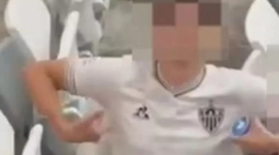 Torcedor do Atlético de 16 anos será processado por racismo durante jogo da Libertadores