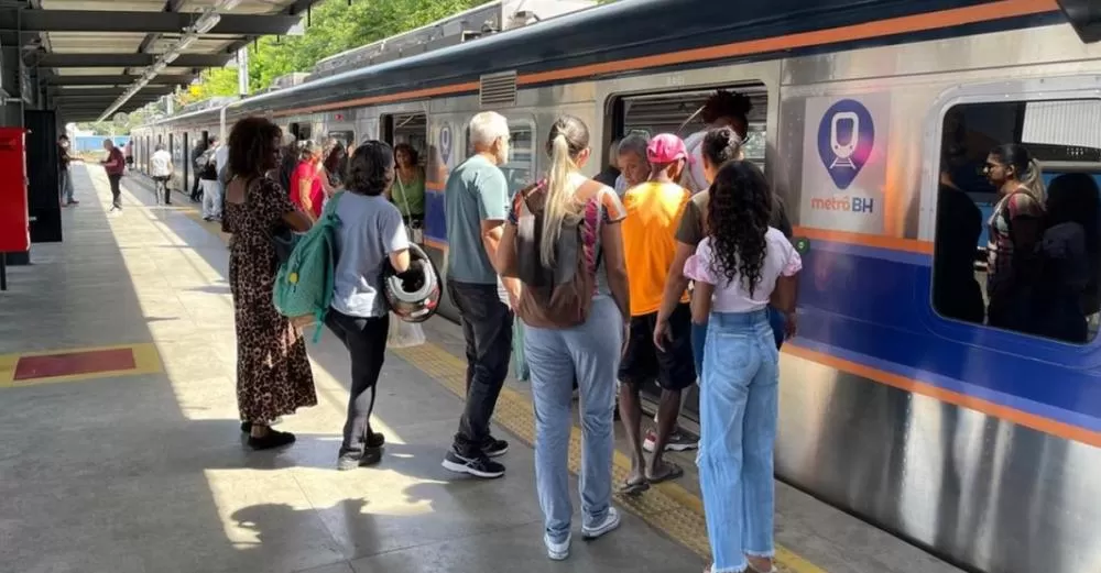 Metrô e ônibus gratuitos em BH no domingo de eleição com intervalos reduzidos