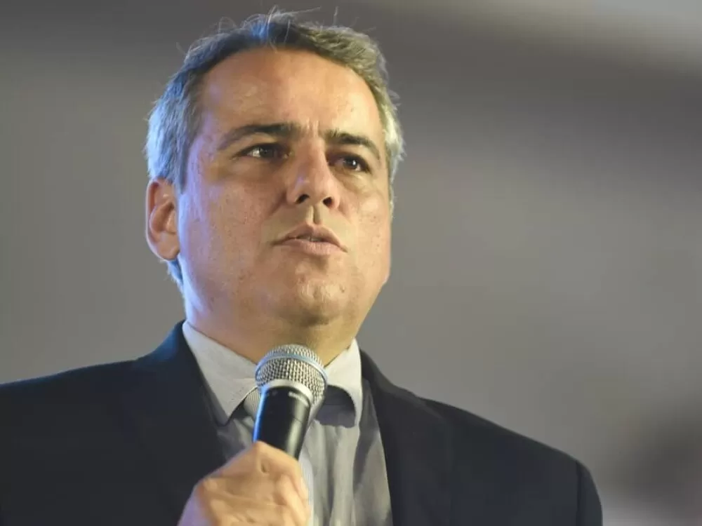 Em Moema ex-prefeito Julvan (MDB) lidera com 53,3% dos votos válidos