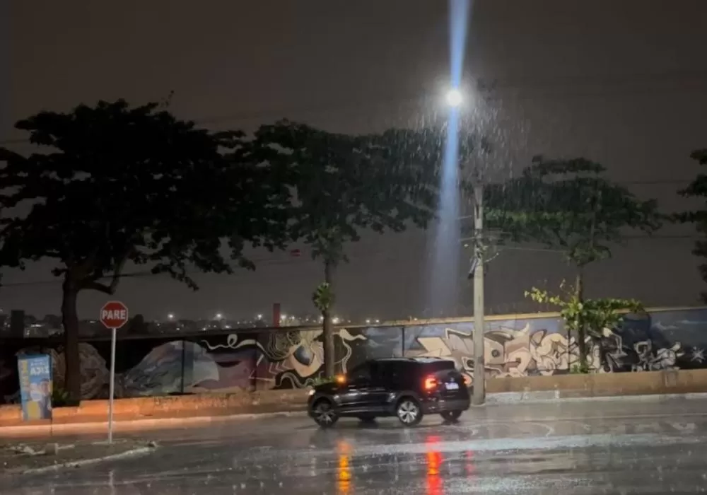 Primeira chuva de outubro atinge BH e região metropolitana de forma isolada