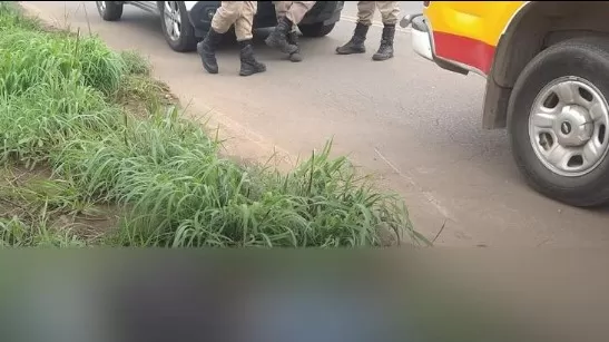 Corpo de homem com marcas de violência é encontrado na avenida de Vespasiano