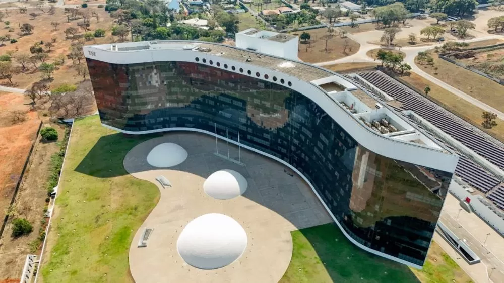 PF desencadeia operação contra suspeitos de fraude em filiação partidária falsa de Lula ao PL