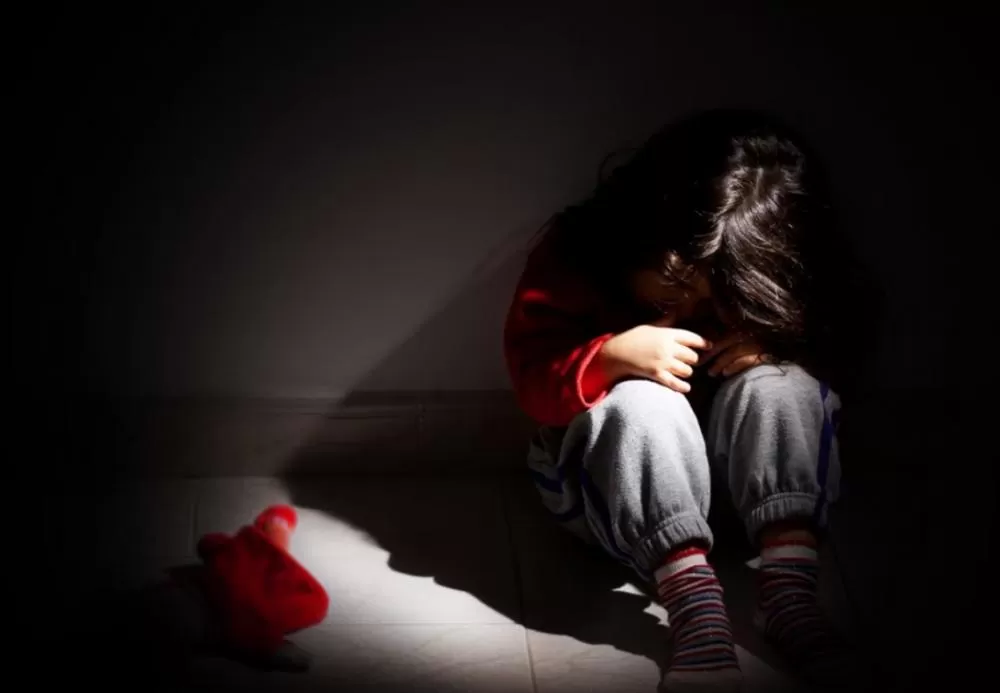 Mais de 630 crianças e adolescentes são vítimas de crimes contra a dignidade sexual por mês em MG