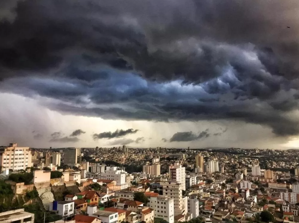 Alerta de chuvas intensas atinge quase 70% dos municípios mineiros