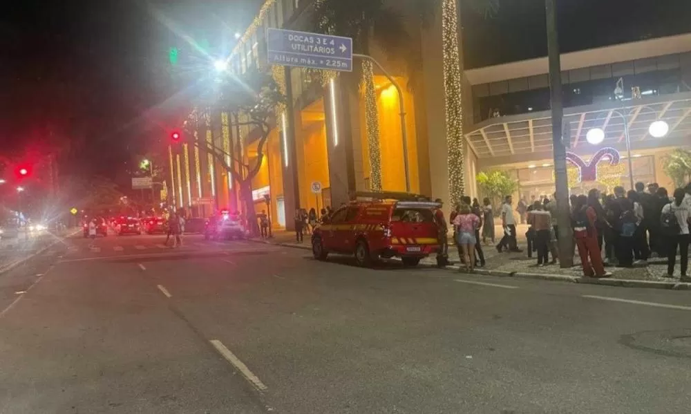 Incêndio atinge loja no DiamondMall e clientes precisam evacuar o local