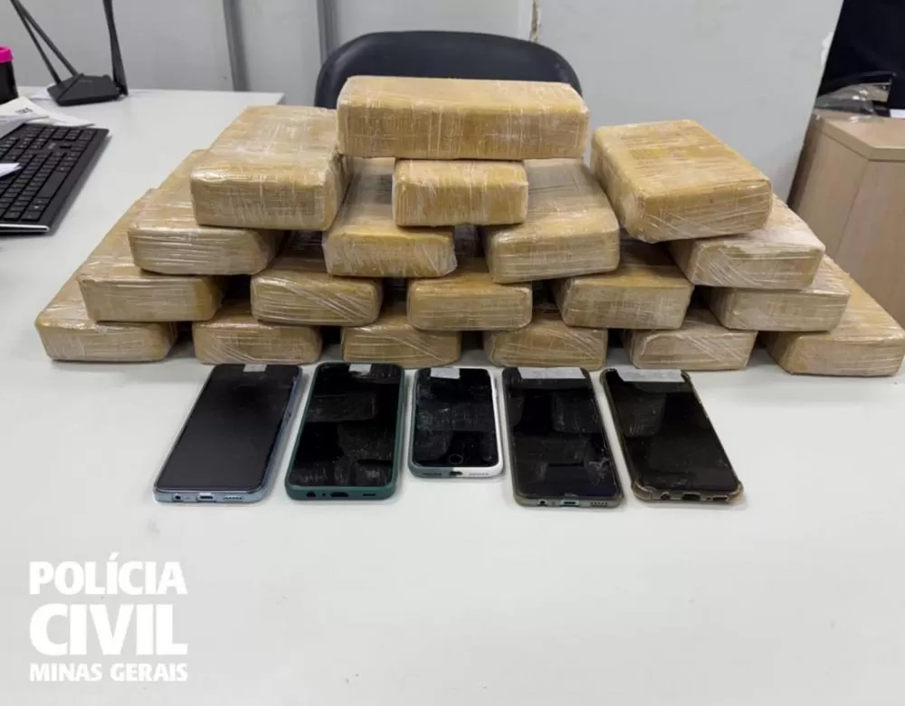 Quatro bolivianos e um brasileiro são presos com mais de 20 quilos de crack em BH