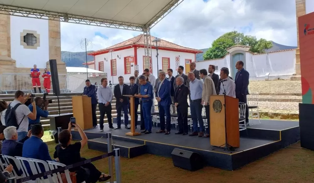 Zema propõe duplicação da BR-356 com verba de repactuação da tragédia de Mariana