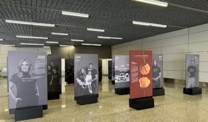 Exposição Calendário Solidário é destaque no Aeroporto de Confins em apoio às causas sociais