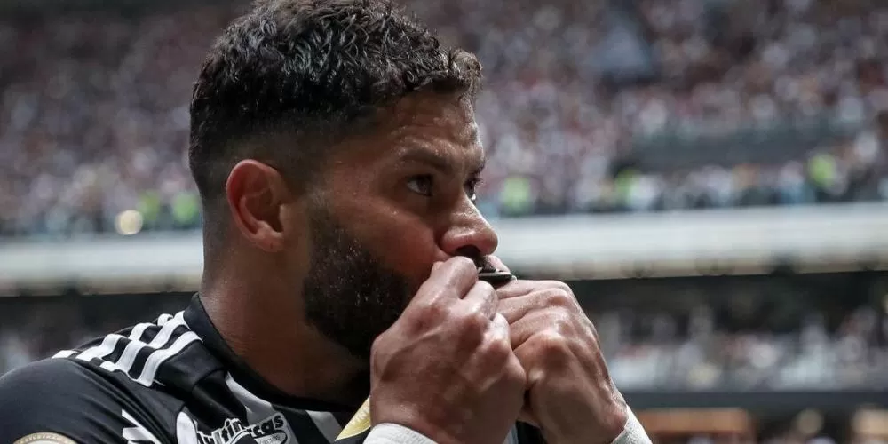 Hulk lamenta derrota do Galo na final da Libertadores: 'Sonho adiado, perdão à Massa'