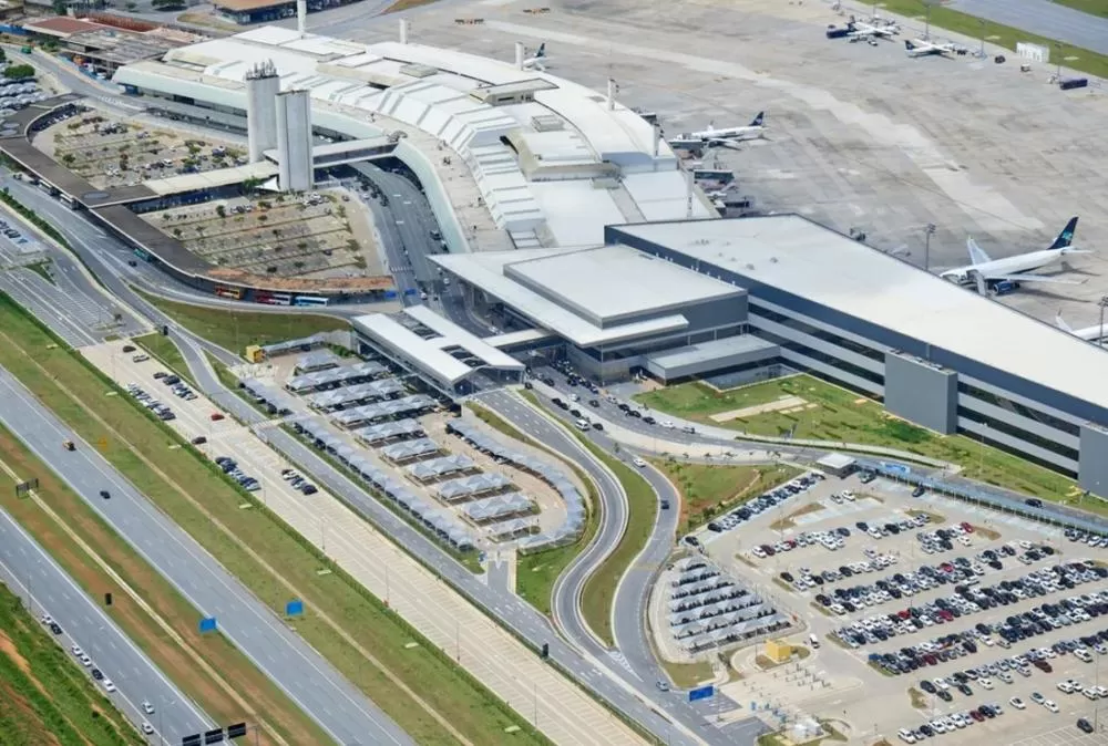 BH Airport deve receber 1,1 milhão de passageiros em dezembro, com 480 mil no Natal e Ano Novo