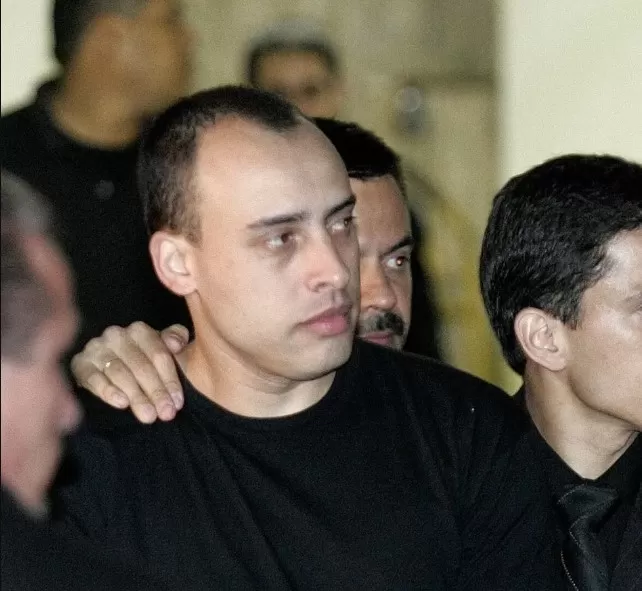 Decisão judicial permite que Alexandre Nardoni passe festas de fim de ano na praia