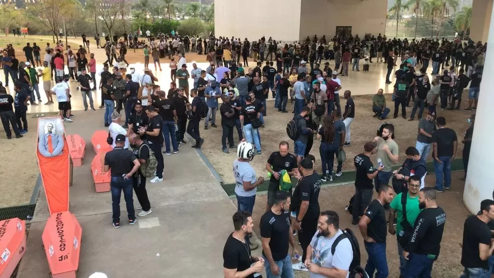 Policiais organizam manifestação hoje na Cidade Administrativa; entenda o motivo