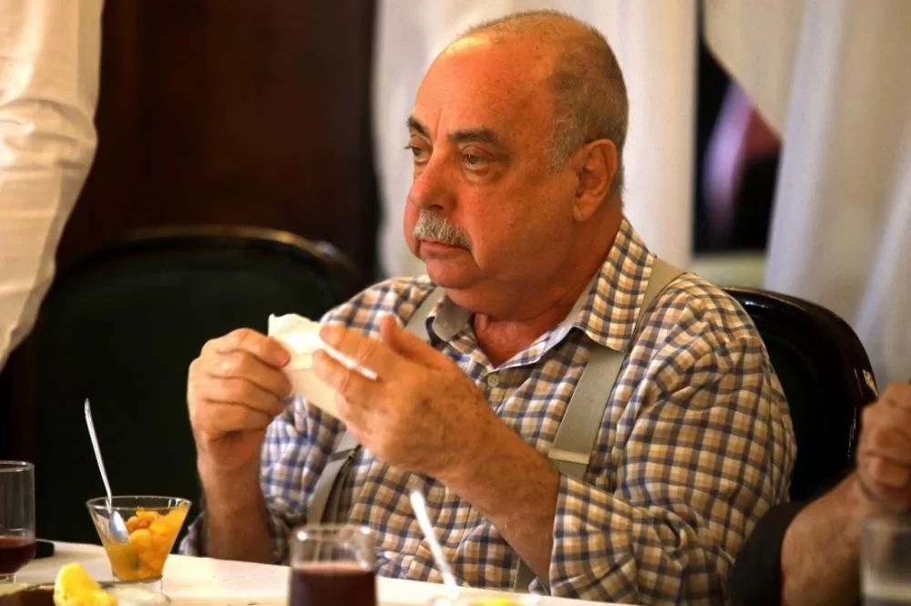 Prefeito de Belo Horizonte, Fuad Noman, está internado com pneumonia e sinusite; alta é esperada em breve