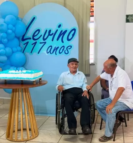Aos 117 anos, mineiro pode ser o homem mais velho do mundo