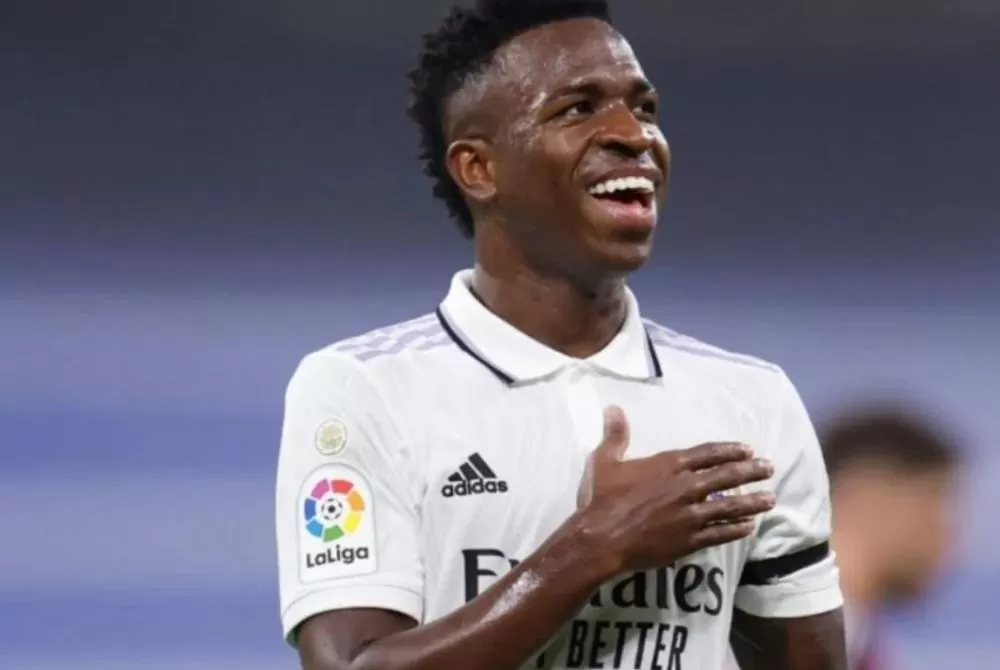 Vinícius Júnior é eleito o melhor jogador do mundo pela FIFA