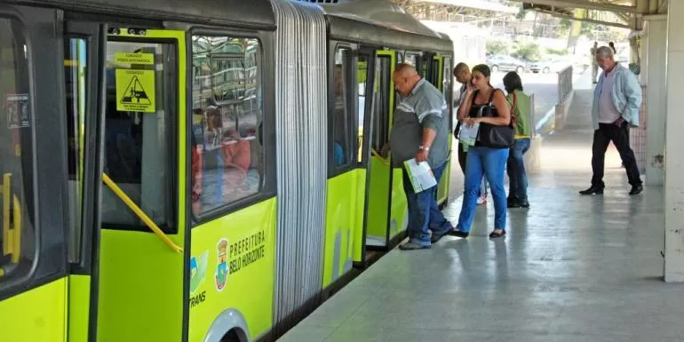 Presidente da Câmara promete tentar barrar aumento da tarifa de ônibus em BH