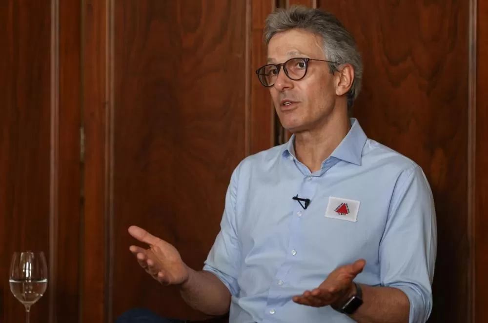 Lula veta acúmulo de benefícios fiscais em programa de dívidas e derrota Zema