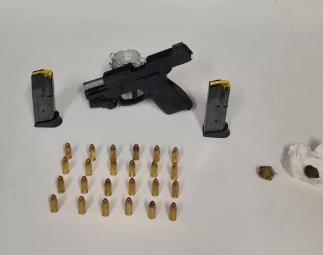 Homem embriagado e armado é preso em flagrante após confusão e acidente em Lagoa Santa