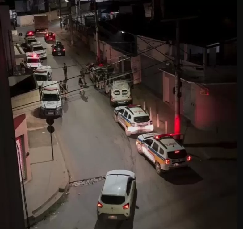 Mulher é morta a facadas pelo ex-namorado enquanto trabalhava no supermercado em Minas