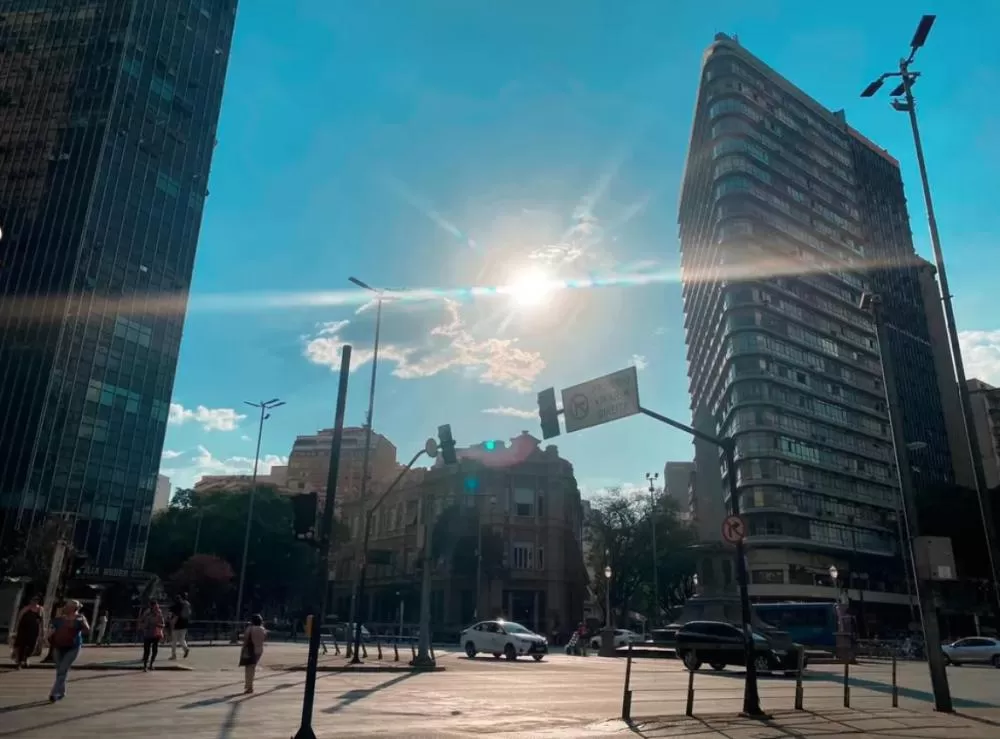 Região de BH registra a madrugada mais quente do ano e enfrenta calor intenso durante a semana