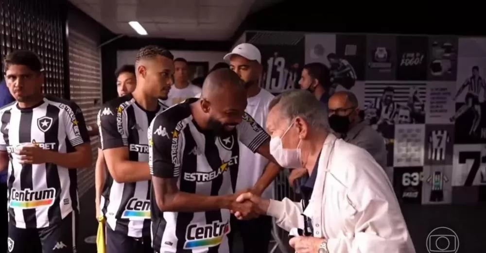 Velório de Léo Batista será realizado na sede do Botafogo em homenagem ao torcedor ilustre