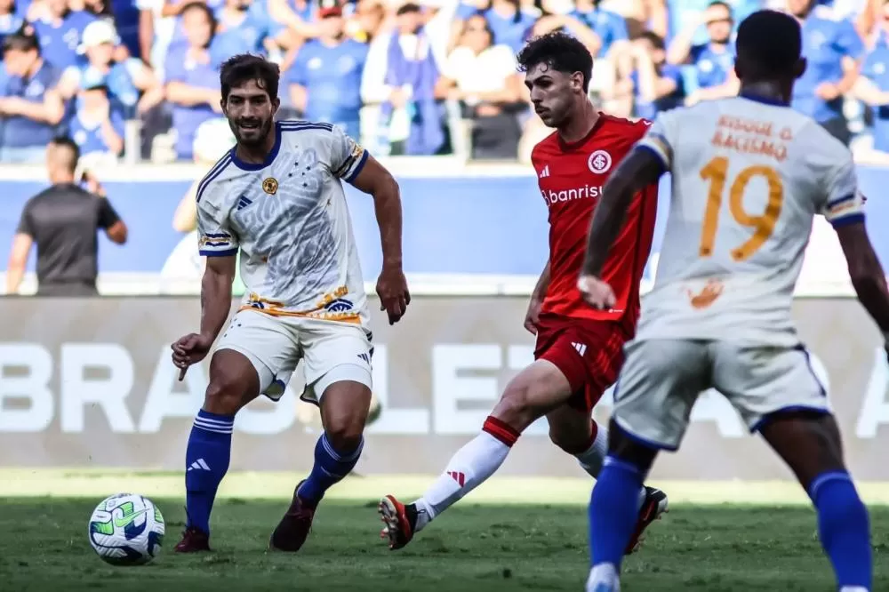 Jogo entre Cruzeiro e Internacional é adiado devido às catástrofes no Rio Grande do Sul