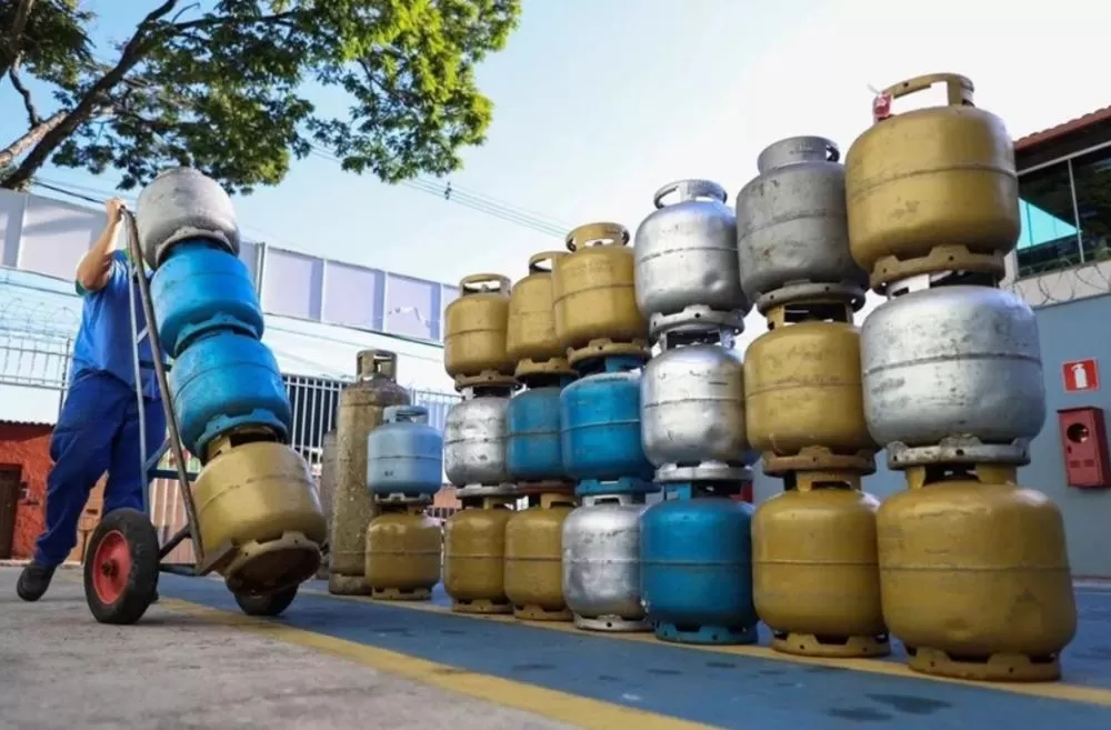 Gás de cozinha fica mais barato com redução do ICMS