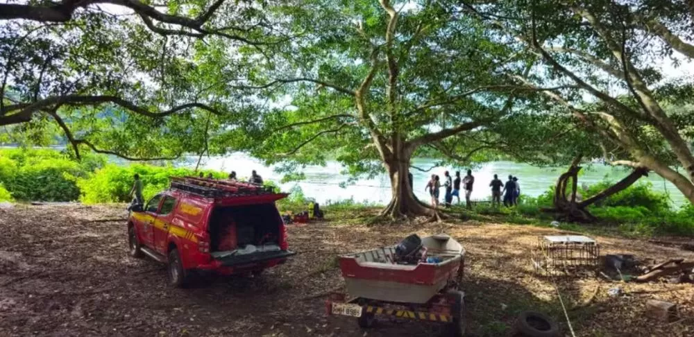 Avó, mãe e neto de quatro anos morrem afogados em rio de Minas