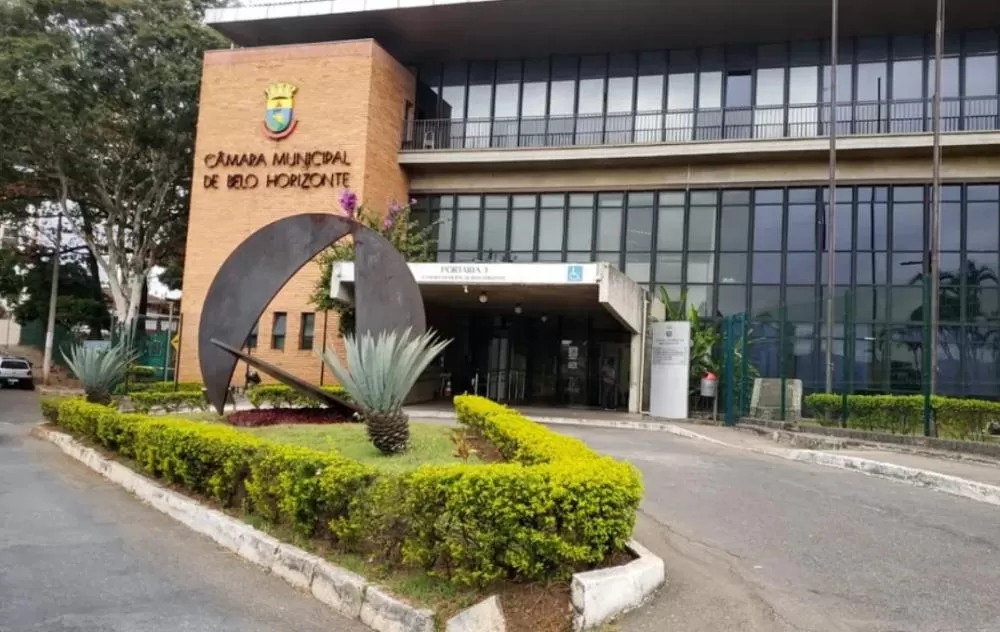 Câmara de BH coloca em pauta projeto que define sexo biológico como critério para eventos esportivos