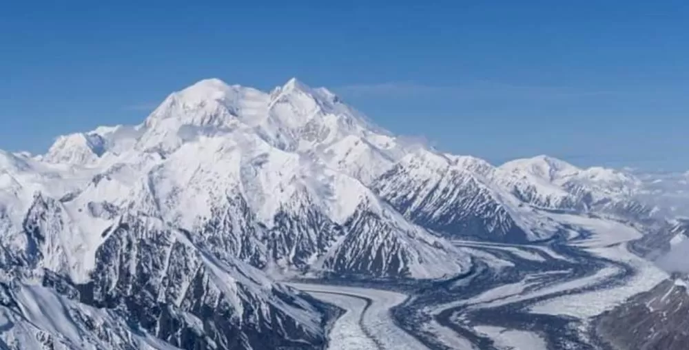 Avião desaparece no Alasca com 10 pessoas a bordo; autoridades iniciam buscas