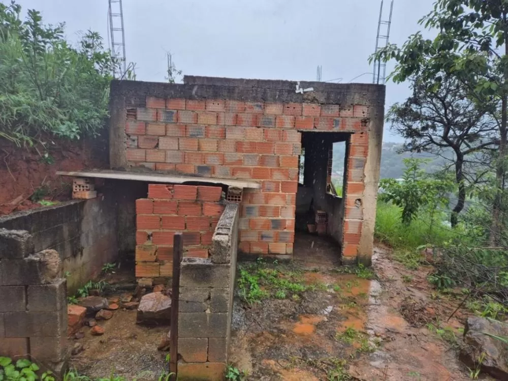 Noiva envenena ex-noivo com pizza de chumbinho após abandono no altar em Ribeirão das Neves