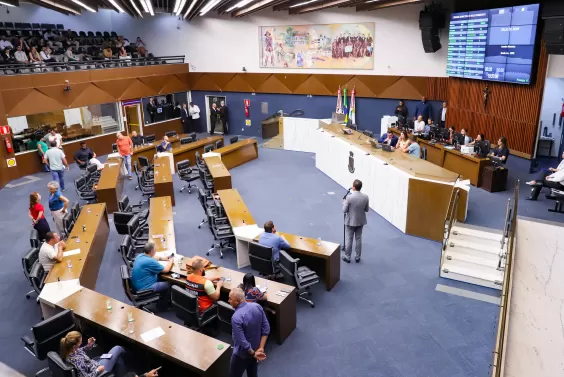 Camara de BH derruba veto total do prefeito a PL que estimula a prática esportiva de jovens