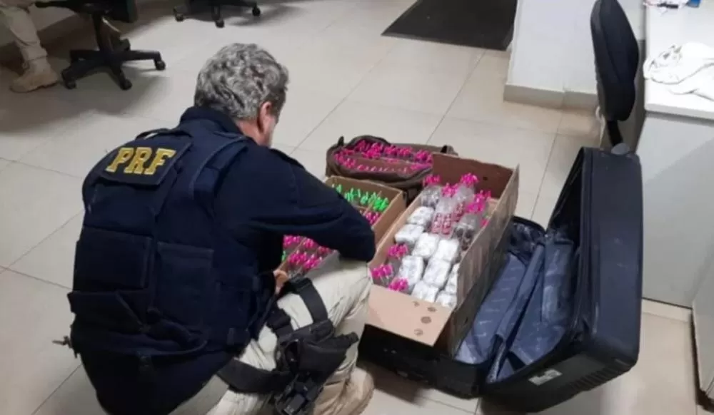 PRF apreende 360 ​​frascos de lança-perfume que seriam distribuídos no Carnaval de BH