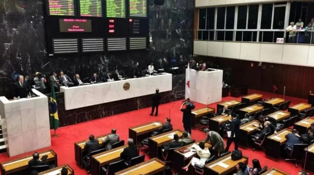 Deputados de 14 partidos assinam PEC contra pedágios na Grande BH; saiba quem são