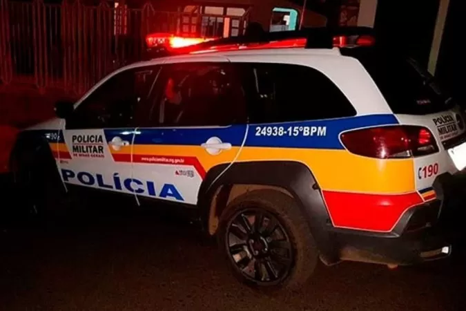 Polícia Militar apreende drogas, arma e prende 5 menores em Vespasiano