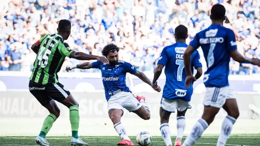América e Cruzeiro decidem vaga na final do Mineiro neste sábado