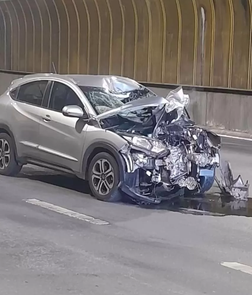 Motociclista morre em batida frontal no túnel da Cidade Administrativa