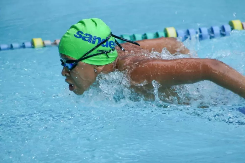 Atleta de Lagoa Santa se destaca no I° Torneio Metropolitano de Natação