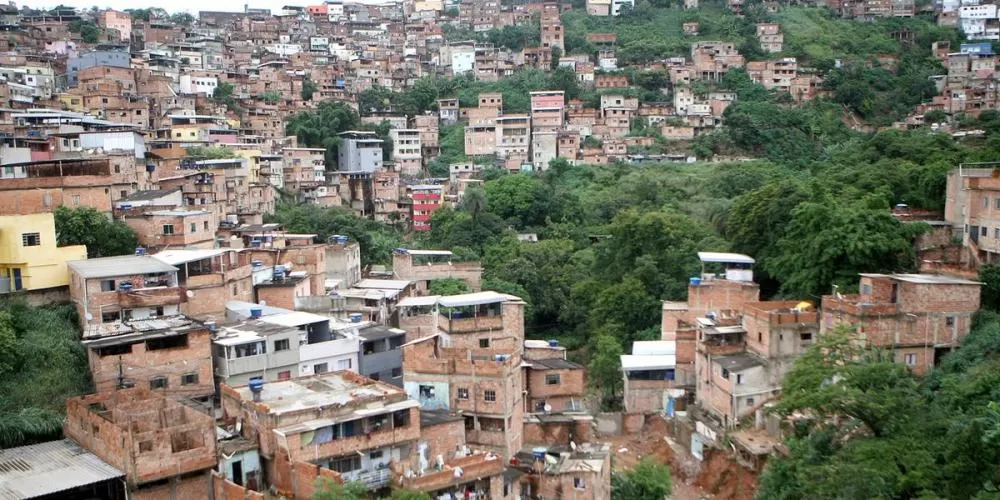 Cinco regiões de BH estão em alerta para deslizamentos e desabamentos