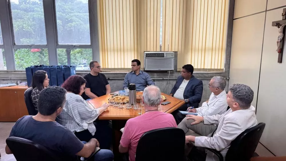 Emiliano Braga reúne imprensa para discutir avanços dos primeiros 100 dias de governo