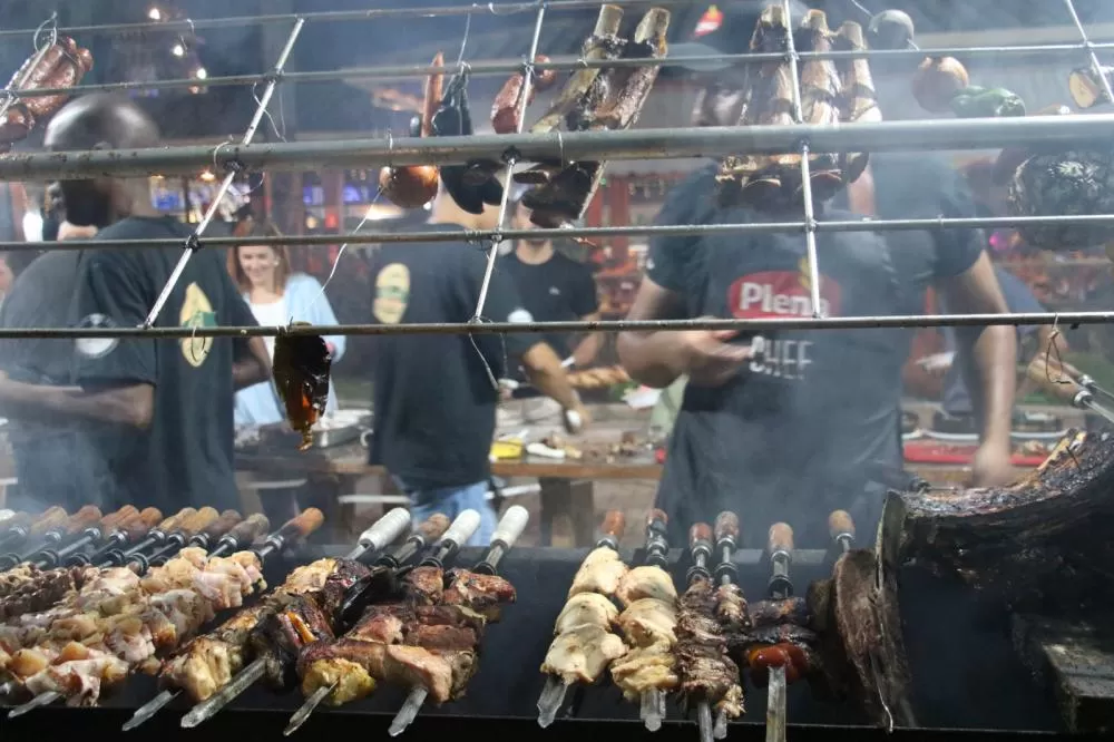 É amanhã! Barril Lagoa Santa garante a melhor sexta da cidade com música ao vivo e churrasco à vontade