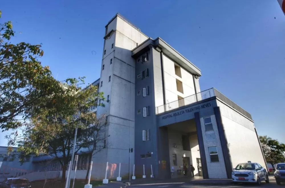 Hospital Risoleta Neves retoma atendimentos no pronto-socorro, mas ainda enfrenta superlotação