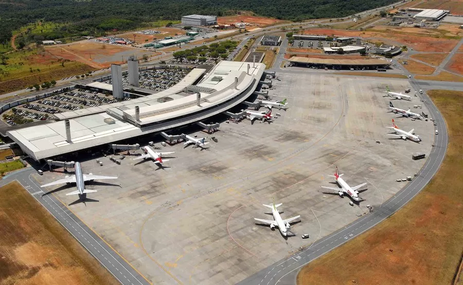 Neblina causa transtornos e afeta 40 voos no Aeroporto de Confins
